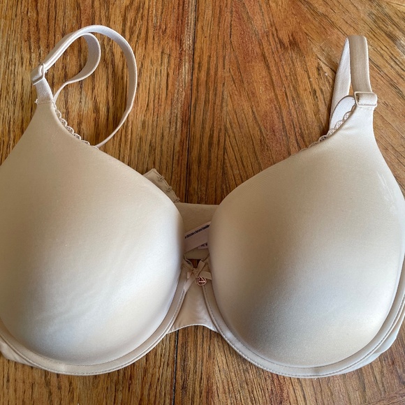 Victoria's Secret Other - Body by Victoria Perfect Coverage Bra